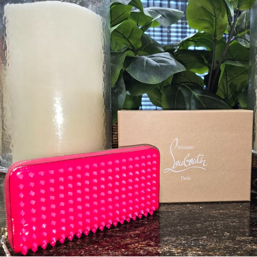 EUC Authentic Christian Louboutin Leather Zippy Wallet with Spikes